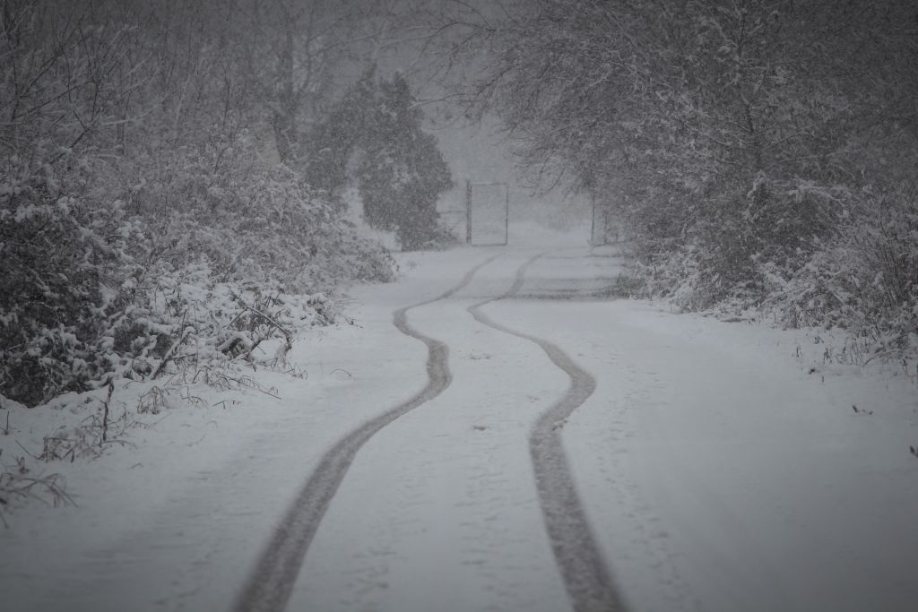 Εκτακτο : Προβλήματα τώρα λόγω χιονόπτωσης στην Παλαιά Εθνική Οδό Αθηνών – Θηβών