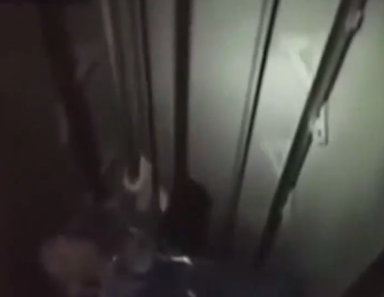 Είχε «άγιο» : Έπεσε από τον 30ο όροφο σε φρεάτιο ασανσέρ και σώθηκε