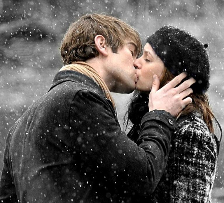 Γιατί στις γιορτές ανεβαίνει κατακόρυφα η ερωτική μας διάθεση