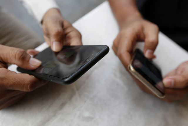 ΦΠΑ : Πώς θα αγοράσετε κινητό ή τάμπλετ χωρίς να πληρώσετε το φόρο