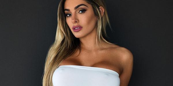 Lyna Perez : Με μαγιό που «ξεσηκώνει« το Instagram