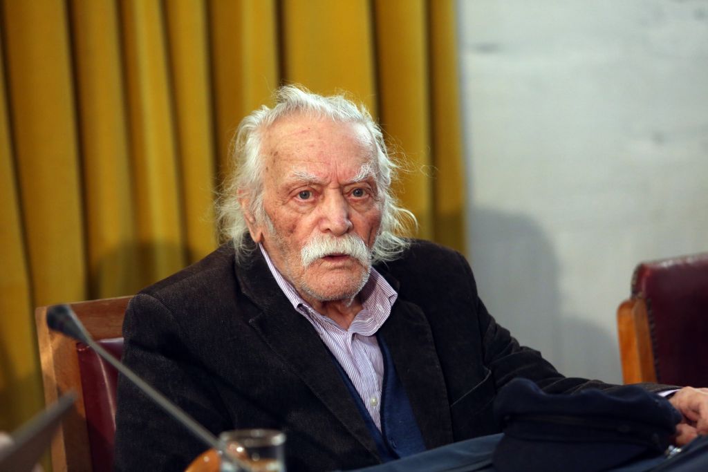 Στο νοσοκομείο ο Μανώλης Γλέζος