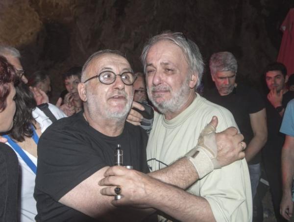 Ο Ανδρέας Μικρούτσικος αποχαιρετά τον αδελφό του με 10 ανατριχιαστικές λέξεις