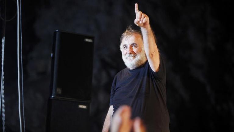 «Έχε γεια μαχητή μου»: Καλλιτέχνες αποχαιρετούν με συγκίνηση τον Θάνο Μικρούτσικο