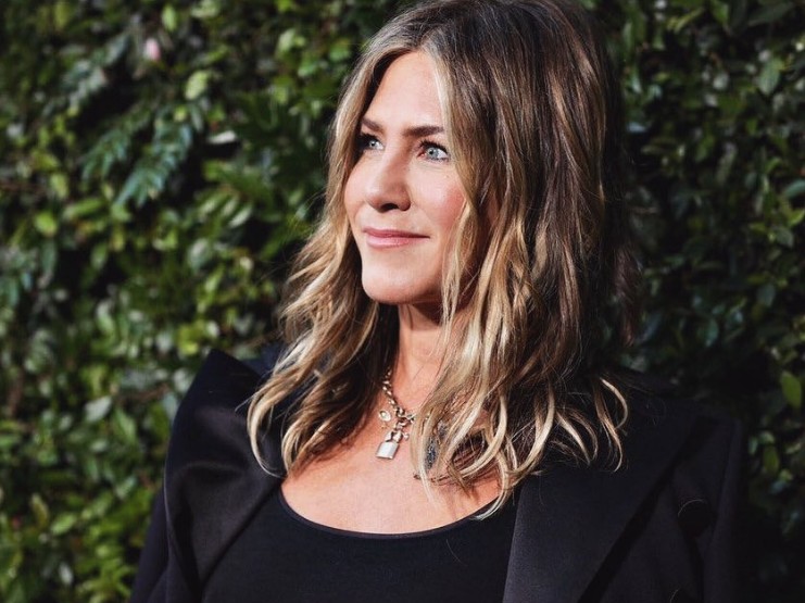 Τζένιφερ Άνιστον : Η παιδική της φωτογραφία που γκρέμισε το Instagram