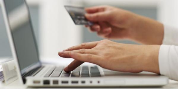 Πώς να προφυλαχθείτε από τις απάτες στις αγορές με κάρτες