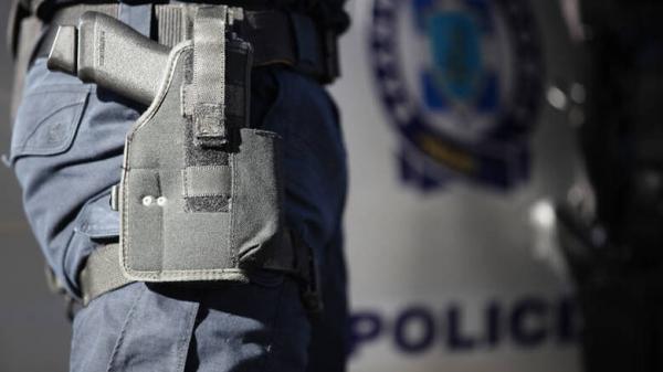 Σοκ από την εκπυρσοκρότηση όπλου αστυνομικού μέσα στον καταυλισμό της Μόριας