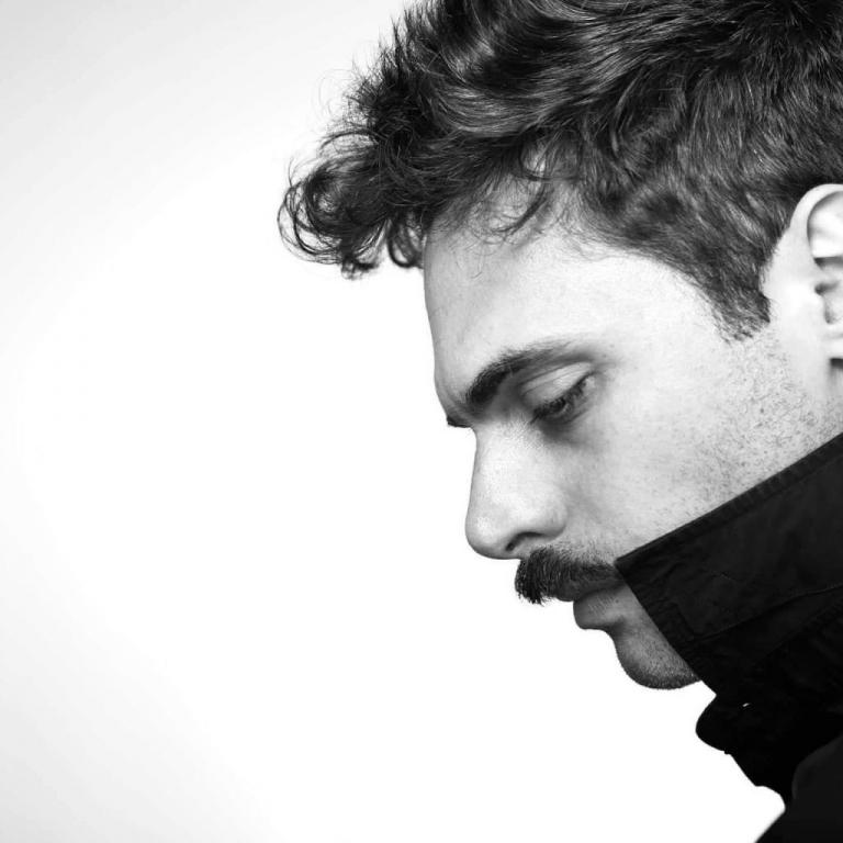 Ο Γιώργος Παπαγεωργίου είναι ροκ σταρ και το απολαμβάνει