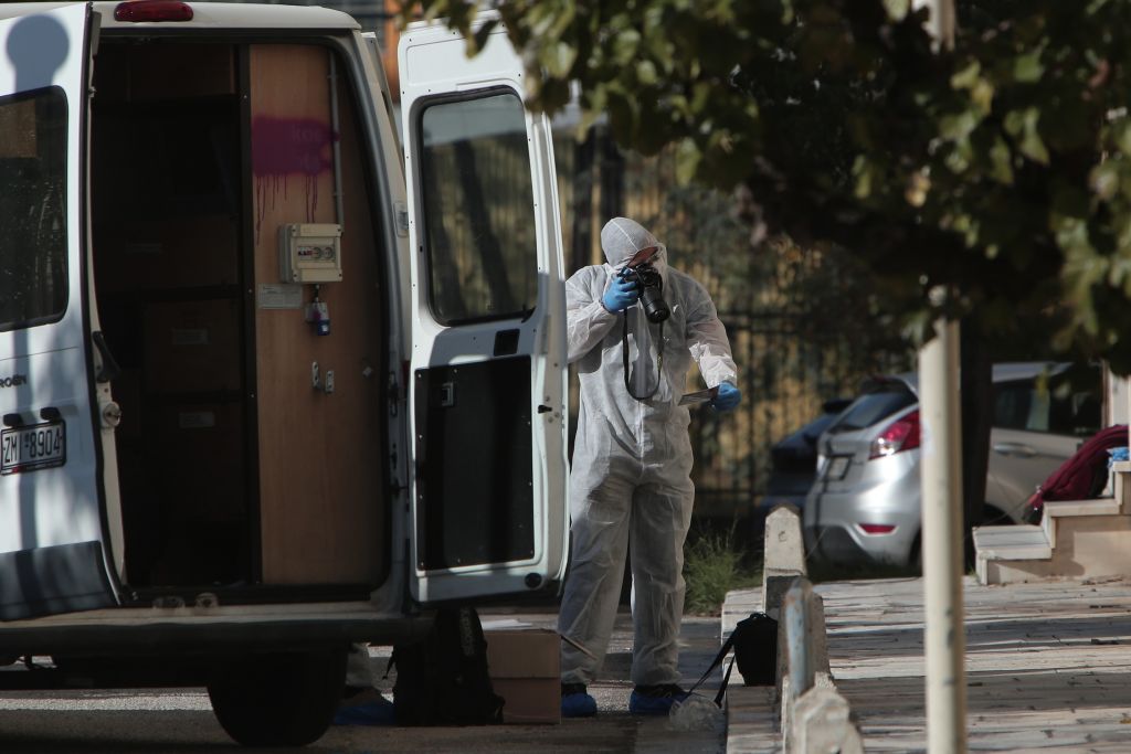 Βόμβα στο ΑΤ Ζωγράφου : Προβληματισμός στην ΕΛ.ΑΣ. για το τυφλό χτύπημα