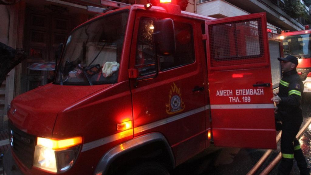 Ρόδος : Συναγερμός στην πυροσβεστική για φωτιά σε αποθήκη πολυκατοικίας