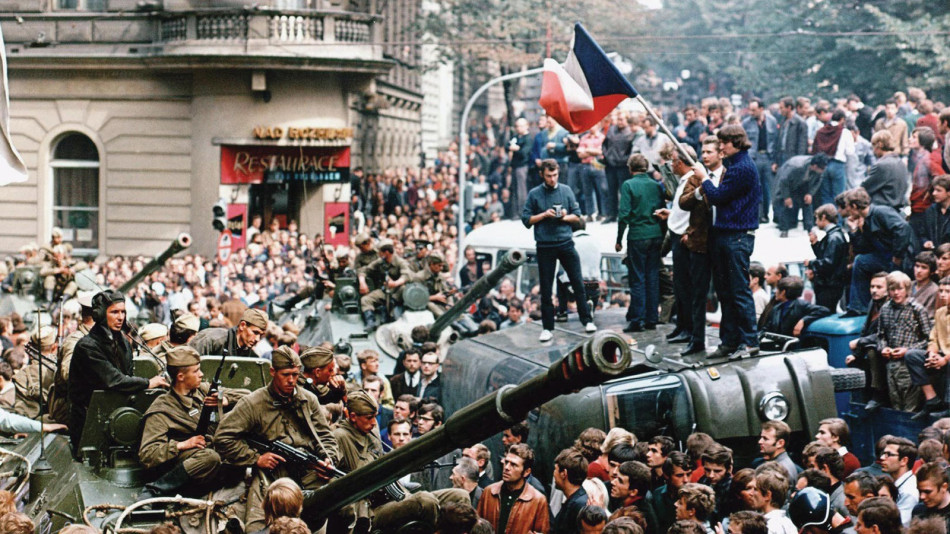 Τριβές Πράγας – Μόσχας για τη σοβιετική εισβολή του 1968 στην Τσεχοσλοβακία