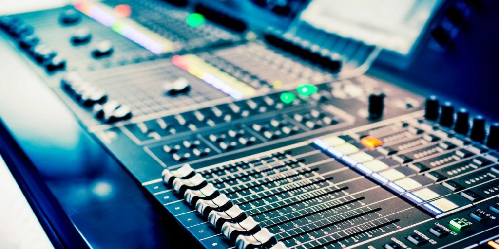 Εμετικό σχόλιο παρουσιαστή στις ΗΠΑ: Ευχήθηκε να γίνει ένοπλη επίθεση σε σχολείο