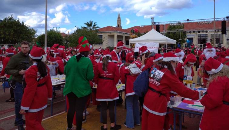 Χιλιάδες Άγιοι Βασίληδες κατέκλυσαν τα Χανιά
