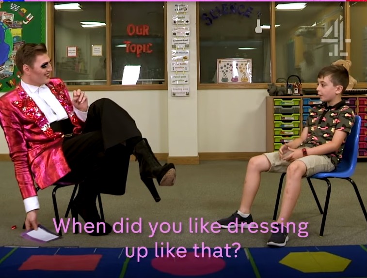 Τι μπορεί να συμβεί όταν μαθητές συναντούν μια Drag Queen