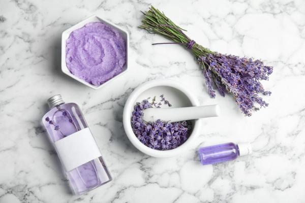 Απαλό δέρμα με ένα φυσικό scrub