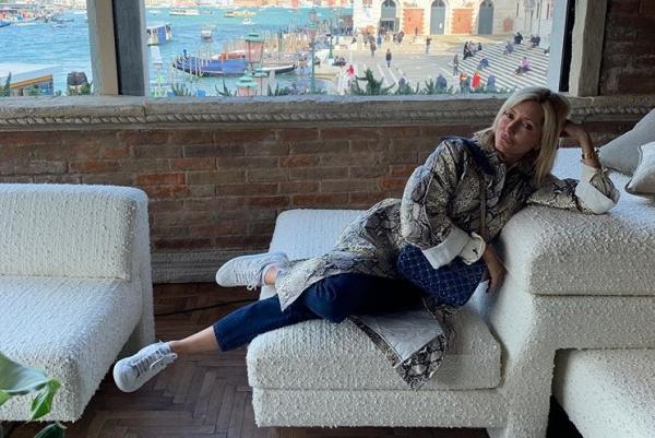 Μαρί Σαντάλ: Στόλισε το πιο εντυπωσιακό δέντρο με την κόρη της