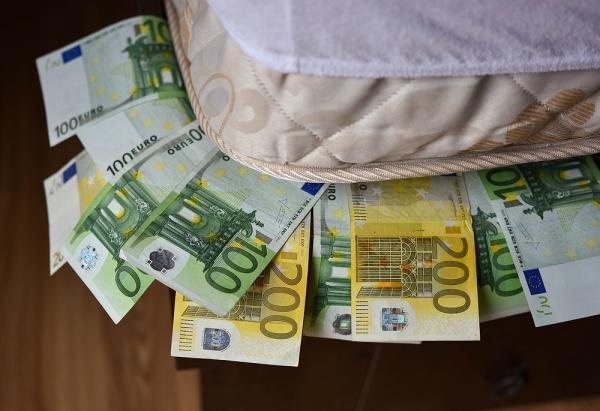 ΤτΕ : Στις τράπεζες επιστρέφουν τα χρήματα