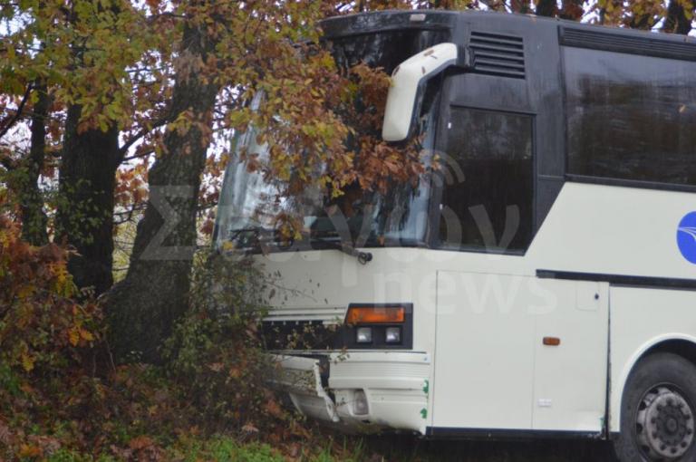 Καλαμπάκα: Τροχαίο με σχολικό λεωφορείο – Επέβαιναν 37 μαθητές [Εικόνες]