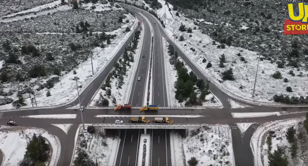 Εντυπωσιακό βίντεο drone: Η Εθνική Οδός Αθηνών – Λαμίας στα λευκά