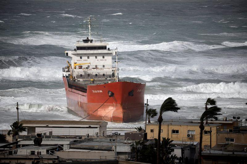 Ισραήλ : Προσάραξη φορτηγού πλοίου που παρασύρθηκε από τους ανέμους
