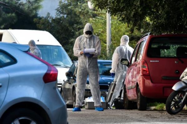 Σε δύο «μέτωπα» η έρευνα της ΕΛ.ΑΣ για τη βόμβα στου Ζωγράφου