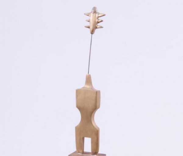 Takis: Μεγάλη έκθεση με έργα του σπουδαίου γλύπτη στο Κυκλαδικής Τέχνης