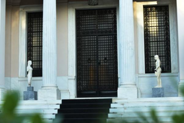 “Όλα στην ώρα τους” η κυβερνητική απάντηση στο ΣΥΡΙΖΑ για τον πρόεδρο της Δημοκρατίας