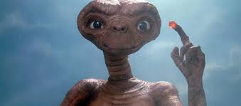 Ο E.T. αφήνει... το σπίτι του και επιστρέφει στη Γη 37 χρόνια μετά