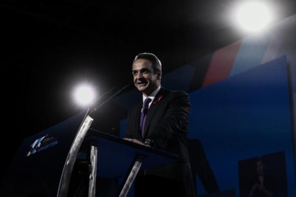 Ο Κυριάκος και τα μπουζούκια