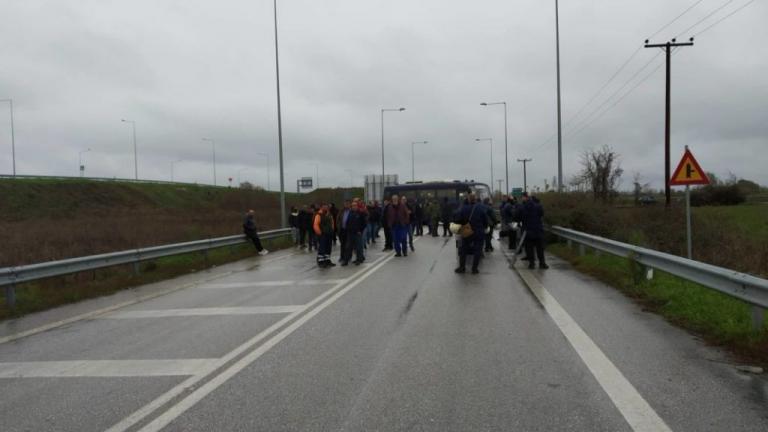 Καρδίτσα : «Φρένο» της αστυνομίας στο μπλόκο των αγροτών, αναβολή στα Φάρσαλα