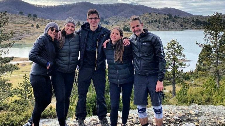 Μητσοτάκης στο Μέτσοβο : Γιορτές σημαίνει οικογένεια