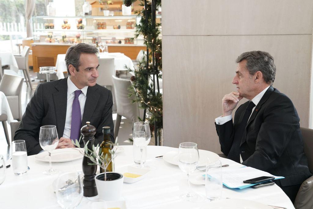 Συνάντηση Μητσοτάκη – Σαρκοζί