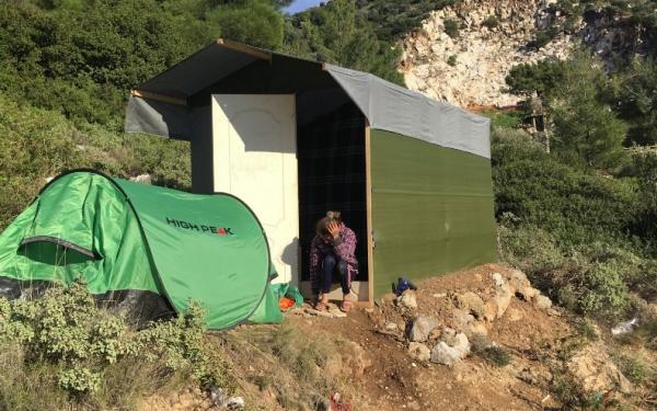 Εγκλωβισμένοι πρόσφυγες στην Σάμο: Ανθρωπιστική κρίση χωρίς τέλος