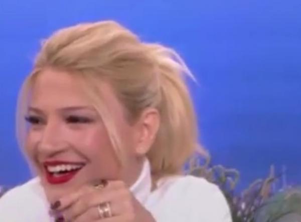 Φαίη Σκορδά : Το αποκαλυπτικό ατύχημα στον αέρα της εκπομπής της