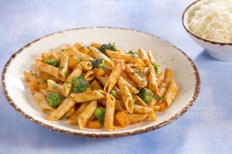 Πένες με κολοκύθα και μπρόκολο