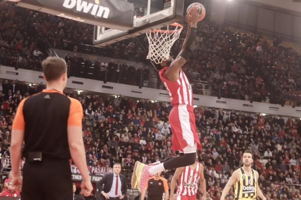 Ολυμπιακός – Φενέρμπαχτσε: Η παρακάμερα του αγώνα