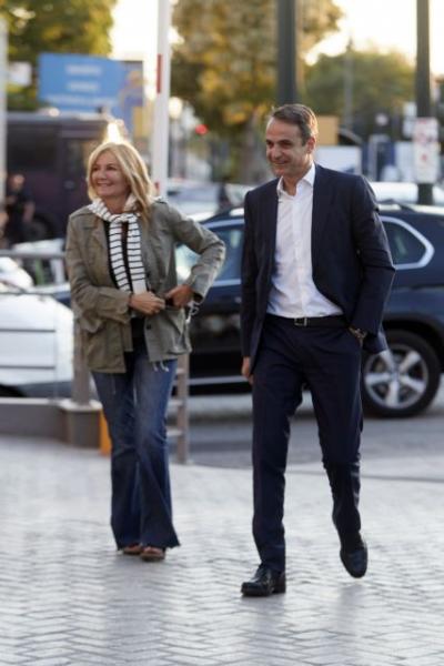 Αγώνα NBA παρακολούθησαν Κυριάκος και Μαρέβα Μητσοτάκη