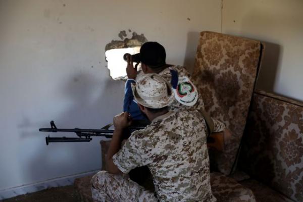 Λιβύη: Τρεις άμαχοι νεκροί από αεροπορικό βομβαρδισμό στην Τρίπολη
