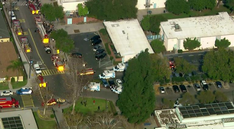 Λος Άντζελες: Αεροπλάνο έριξε καύσιμα πάνω από σχολείο – Δεκάδες τραυματίες