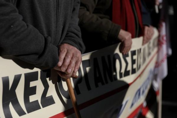 Νέο ασφαλιστικό: Ποιοι κερδίζουν και ποιοι χάνουν – Παραδείγματα