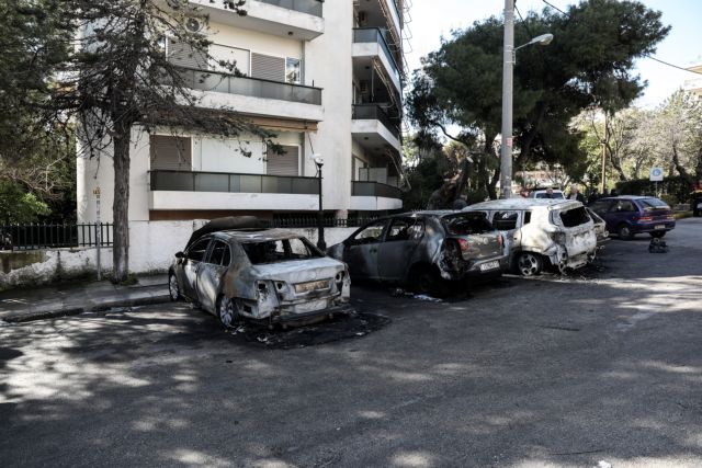 Ανάληψη ευθύνης για το μπαράζ εμπρηστικών επιθέσεων στην Αττική