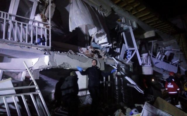 Σεισμός στην Τουρκία : Η Ελλάδα έτοιμη για αποστολή βοήθειας