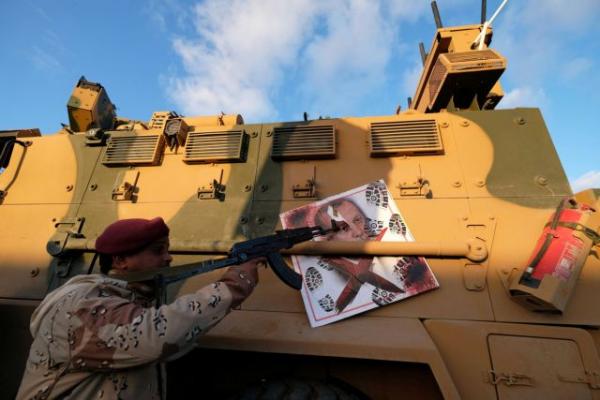 Λιβύη : Φρεγάτες και χημικά όπλα επιστρατεύει ο Ερντογάν για να σταματήσει τον Χαφτάρ