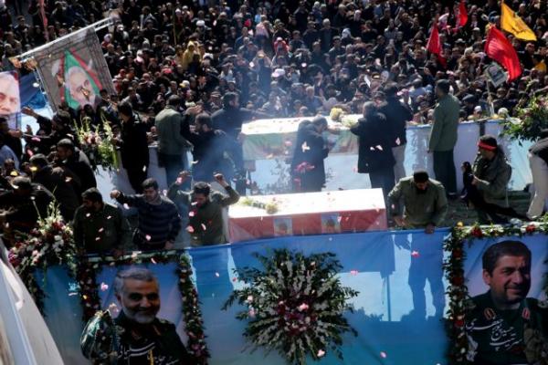 Ροχανί: Σε κίνδυνο τα συμφέροντα των ΗΠΑ στη Μ. Ανατολή – «Βάφτηκε» με αίμα η κηδεία του Σουλεϊμανί