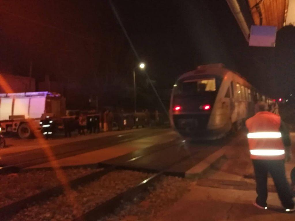 Σοκ στη Λάρισα: Αμαξοστοιχία παρέσυρε παιδί σε φυλασσόμενη διάβαση – Εικόνες από το σημείο