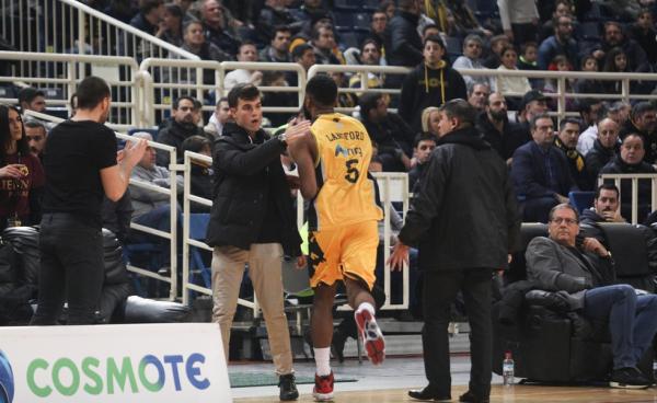 ΑΕΚ: Ξέσπασμα Λάνγκφορντ για τη διαιτησία