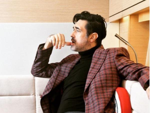 Μπουράκ Χακί: Δείτε την μεγάλη αλλαγή που έκανε στην εμφάνιση του