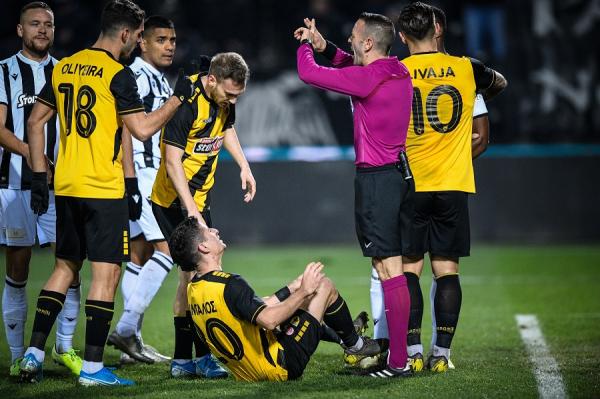 Το διπλό πέναλτι του Βαρέλα που δεν δόθηκε στην ΑΕΚ