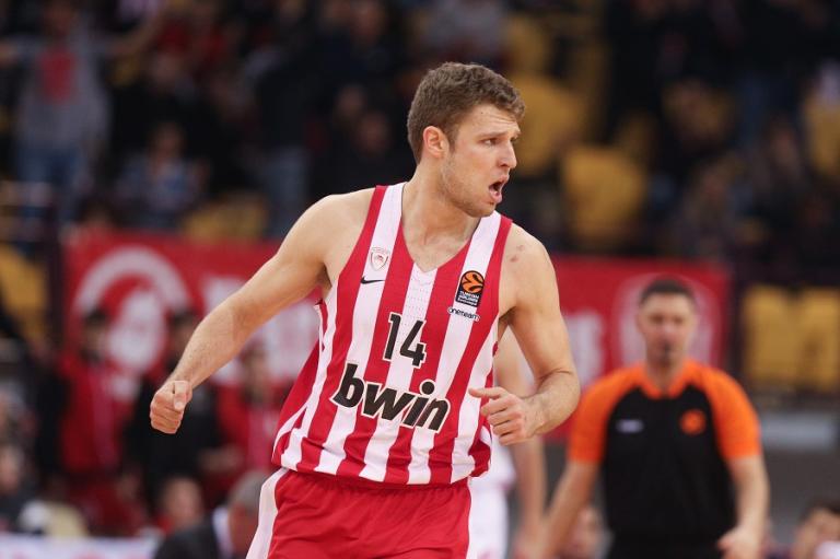 Η τρομερή εμφάνιση του Βεζένκοφ απέναντι στη Μπάγερν