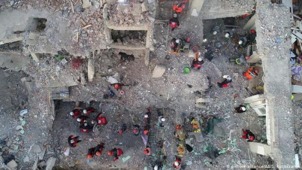 Ο σεισμός στην Τουρκία αφορμή κριτικής στον Ερντογάν